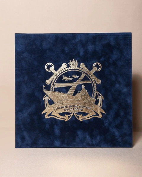  Фотография коробка с ложементом из атласной ткани