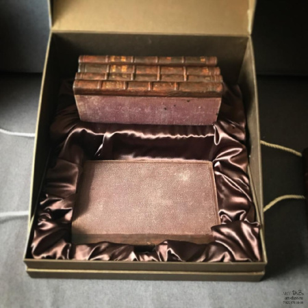  Фотография коробка для антиквариата с откидной крышкой 40×50×40 см