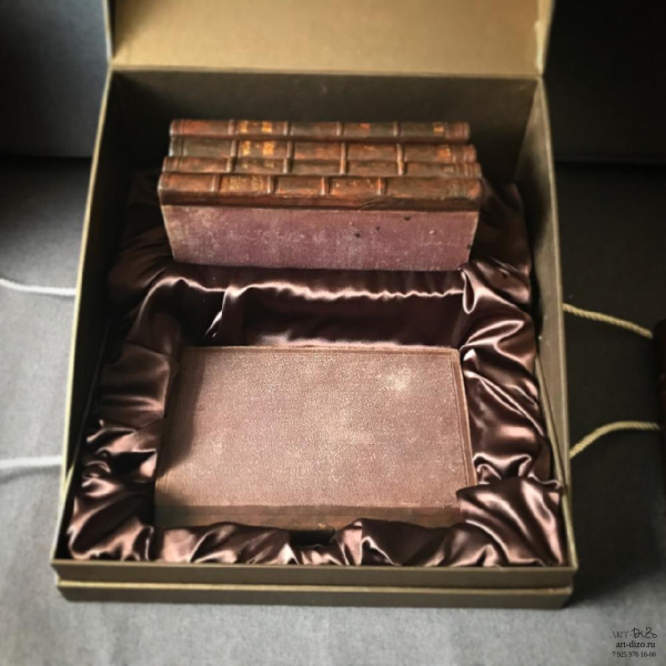  Фотография коробка для антиквариата с откидной крышкой 40×50×40 см