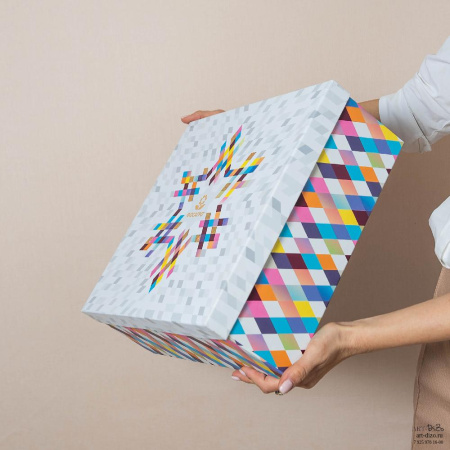  Фотография коробка 38×33×13 см под плед