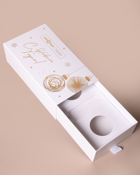 Фотография коробка пенал с ложементом в новогоднем дизайне