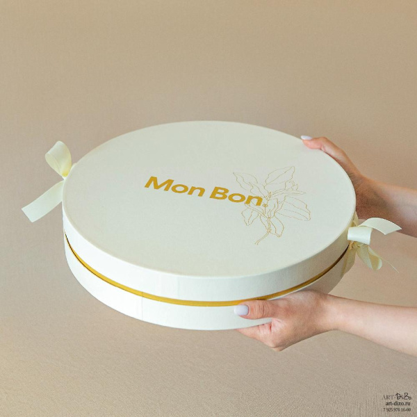 Брендированная коробка на втулке под пирожные макаранс с ложементом от производителя в Москве