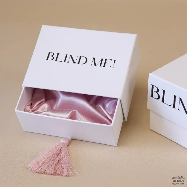 Подарочная коробка-пенал BLIND ME  Фотография подарочная коробка-пенал blind me