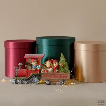 Коробки в шёлке в рождественских тонах, производство Арт-Дизо на заказ в Москве