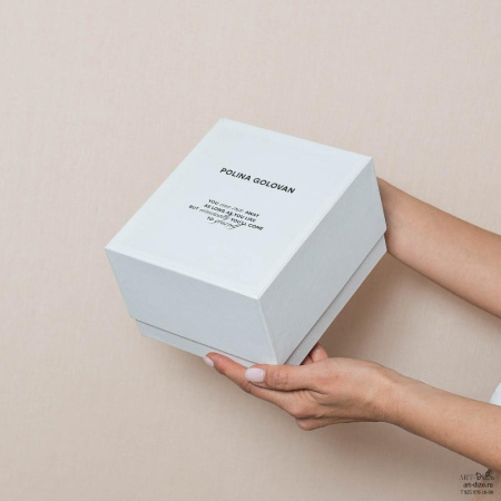  Фотография коробка 16×14×10 см на втулке (в крышке)