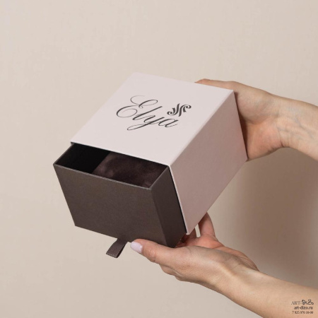  Фотография коробка-пенал 12×12×9 см с ложементом в бархате