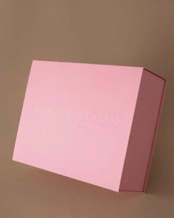  Фотография брендированная коробка для косметики на магнитах 