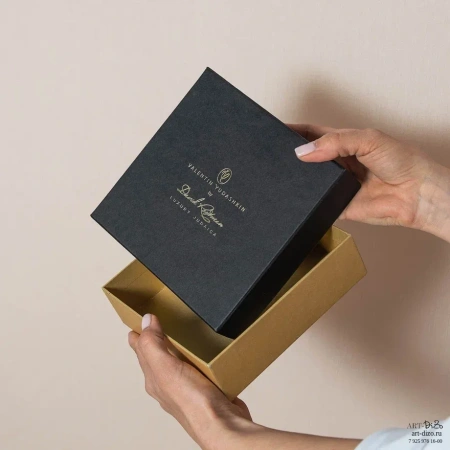  Фотография черная коробка крышка-дно