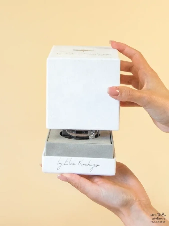  Фотография коробка для флакона духов от бренда elena konchagina 