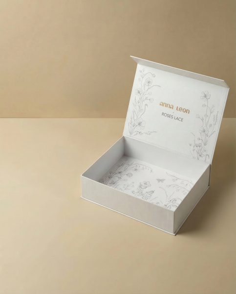 Фотография премиальная подарочная коробка-книга на магнитах с комбинированной отделкой 