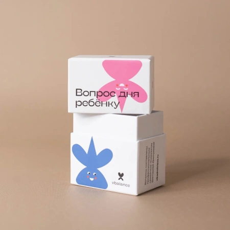 Коробка на втулке для настольных игр  Фотография коробка на втулке для настольных игр