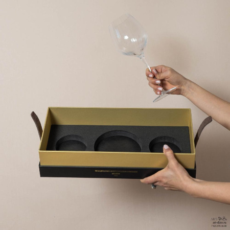 Короб 40×40×17 см под бутылку и 2 бокала  Фотография короб 40×40×17 см под бутылку и 2 бокала