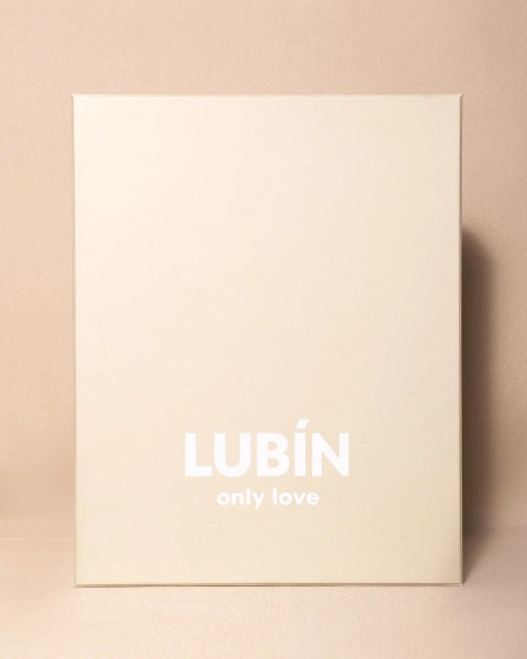 Коробка c крышкой для бренда постельного белья и одежды для дома  Фотография коробка c крышкой для бренда постельного белья и одежды для дома