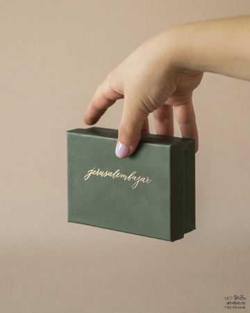 Купить оптом коробки для украшений в дизайнерской бумаге с принтом