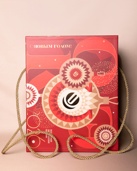  Фотография подарочная коробка-кейс премиум-класса с ручками для корпоративных подарков