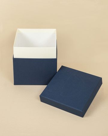  Фотография синяя коробка-куб для украшений