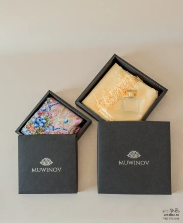  Фотография коробка крышка дно для одежды