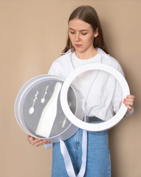 Коробка круглая 35*17 см , крышка с окном  Фотография коробка круглая 35*17 см , крышка с окном